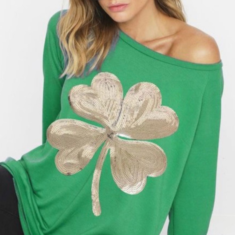 Drop shoulder Shamrock Top